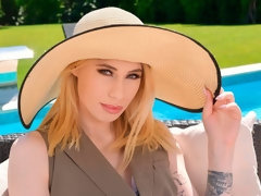 Bikini, Blondine, Blasen, Handjob, Lecken, Im freien, Muschi, Rasiert