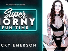 最高, お尻, 眼鏡, 手コキする, 下着, オナニー, タトゥー, ウェブカメラ