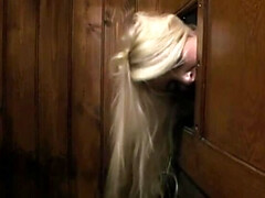 Victoria Summers' Victoria Handjob Adventure