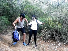 Grosse bite, Gros seins, Sucer une bite, Brunette brune, En levrette, De plein air, Maigrichonne, Adolescente