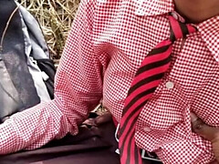 18 jaar, Aziatisch, Universiteit, Schattig, Huisgemaakt, Indisch, Student, Uniformpje