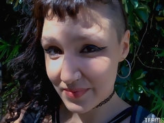 Wohlbeleibte schöne frauen, Grosser arsch, Blasen, Braunhaarige, Fingern, Handjob, Milf, Tätowierung