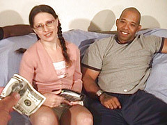 黒人, 異人種間, お金