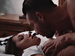 デカチン, フェラチオ, カップル, 指いじり, 毛深い, キス, 馬乗り, オッパイの