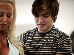 Grote mammen, Blond, Sperma shot, Diep in de keel, Sperma in gezicht, Handbeurt, Hd, Moeder die ik wil neuken