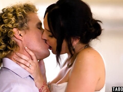 Grosse bite, Gros seins, Sucer une bite, Plantureuse, Queue, Chatte, Tabou, Nénés