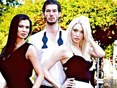 Grosser arsch, Grosser schwanz, Grosse titten, Blasen, Braunhaarige, Hundestellung, Latina, Titten