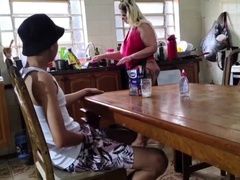 Grosse titten, Brasilien, Weibliche domination, Laktieren, Milf, Pissen, Titten, Nass