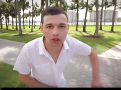 Gros cul, Gros seins, Sucer une bite, Plantureuse, Tir de sperme, Noir ébène, Rousse roux, Nénés