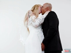 In den arsch, Grosse titten, Braut, Kehlenfick, Interrassisch, Transfrau