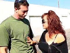 淫乱熟女, 赤毛