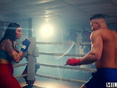 Asiatique, Gros cul, Grosse bite, Gros seins, Sucer une bite, Brunette brune, Gym, Mère que j'aimerais baiser