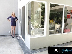 Grote mammen, Compilatie, Lesbisch, Likken, Moeder die ik wil neuken, Kut duiken, Trio, Tieten likken