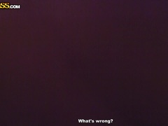 茶髪の, 中出し, 人形, ピアス, タトゥー