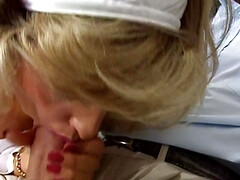 Anal, Cul, Blonde, Sucer une bite, Dingue, Plan cul à trois, Uniforme, Rétro ancien