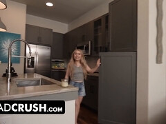 18 años, Belleza, Dormitorio, Hd, Pov, Madrastra, Trio, Tetas