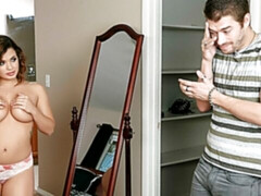 Culo grande, Verga grande, Tetas grandes, Mamada, Estilo perrito, Madres para coger, Cabello corto, Medias largas