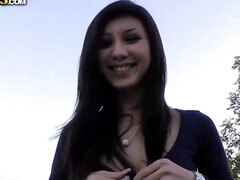 Leie, Asiatisch, Braunhaarige, Hardcore, Im freien, Pov, Öffentlich, Titten