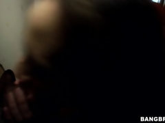 Pijpbeurt, Sperma shot, Muurgat, Handbeurt, Hardcore, Natuurlijke tieten, Slikken, Trio