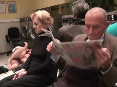 Gros seins, Européenne, Faciale, Doigter, Léchez, Public, Solo, Tatouage