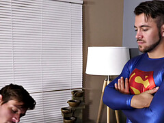 Lécher le cul, Sucer une bite, Fétiche, Homosexuelle, Branlette thaïlandaise, Bureau, Tatouage, Uniforme