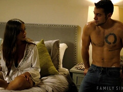 Arsch, Schlafzimmer, Grosse titten, Blasen, Aufs gesicht abspritzen, Familie, Lecken, Muschi