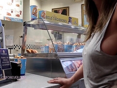 Amateur, Gros cul, Gros seins, Plantureuse, Exhib, Mère que j'aimerais baiser, Public, Maigrichonne