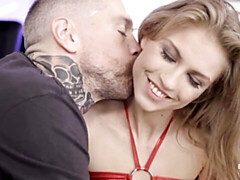 Sneaky Bonnie Dolce's brown hair clip