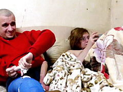 Enthousiasteling, Grote mammen, Lul, Europees, Fetisj, Brillen, Rijpe lesbienne, Stiefmoeder