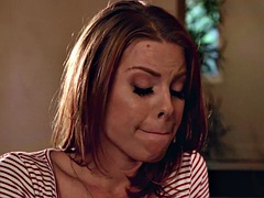 Gros seins, Sucer une bite, Brunette brune, Tromperie, Érotique, Mature, Piercing, Tatouage