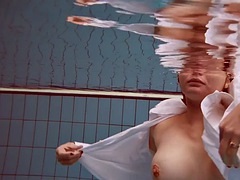 Tussi, Grosse titten, Fetisch, Hardcore, Pool, Solo, Jungendliche (18+), Unter wasser