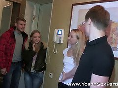 エロ熟女, カップル, フォアサム, グループ, オージー, パーティ, ロシア人, ティーン