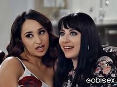 18, アナル, デカ尻, バイセクシャル, フェラチオ, 手コキする, ティーン, 三人