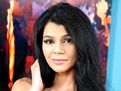 Анальный секс, Брюнетки, Большие дырки, Милф, Натуральные сиськи, Чулки, Тату, Сиськи