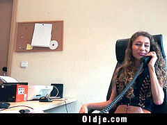 18 jahre, Absätze, Masturbation, Herrin, Büro, Sekretärin, Jungendliche (18+)