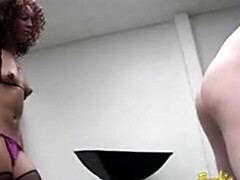 Noire, Sucer une bite, Branlette thaïlandaise, Hard, Petite femme, Chatte, Rasée, Maigrichonne