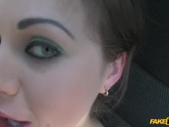 Leie, Blasen, Auto, Spermaladung, Hundestellung, Aufs gesicht abspritzen, Handjob, Pov