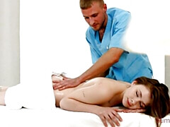 18 летние, Большая жопа, Большой член, Минет, Собачьи, Молоко, Короткая стрижка, Сиськи