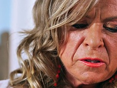 Grote mammen, Blond, Pijpbeurt, Sperma shot, Hardcore, Rijpe lesbienne, Moeder die ik wil neuken, Tieten likken