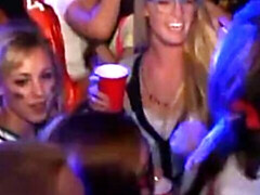 18 jaar, Enthousiasteling, Universiteit, Dansen, Hardcore, Hd, Openbaar, Nat