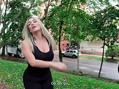 Gros cul, Gros seins, Sucer une bite, Éjaculation interne, Queue, Fille latino