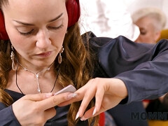 Grote mammen, Blond, Bedriegen, Oudere vrouw, Hd, Reusachtig, Rijpe lesbienne, Monster