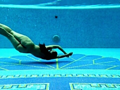 Lieveling, Bruinharig, Vrouw, Vriendin, Hongaars, Biljart, Alleen, Tiener