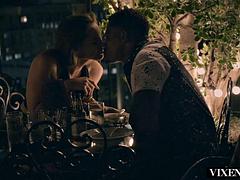 Grosser schwanz, Schwarz, Blasen, Braunhaarige, Betrug, Interrassisch, Reiten, Ehefrau