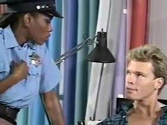 Gros seins, Noire, Sucer une bite, Tir de sperme, Noir ébène, Interracial, Nénés, Rétro ancien