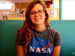 In den arsch, Tanzen, Fetisch, Fußfetisch, Massage, Masturbation, Solo, Spielzeuge