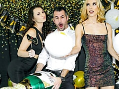 18 años, Culo grande, Verga grande, Mamada, Ffm, Tetas naturales, Adolescente, Tetas