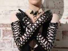Grote kont, Grote mammen, Pijpbeurt, Fetisj, Harig, Handbeurt, Hardcore, Latex