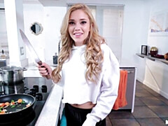 Grote kont, Grote lul, Blond, Pijpbeurt, Hondjeshouding, Natuurlijke tieten, Tiener, Tieten likken