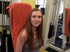 18 jaar, Pijpbeurt, Tsjechisch, Sportzaal, Gezichtspunt, Realiteit, Sportoefening, Tiener